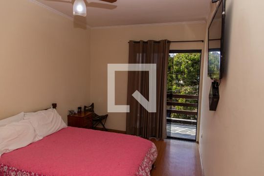 Casa à venda com 5 quartos, 600m² em Centro, Diadema