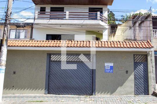 Fachada de casa à venda com 5 quartos, 600m² em Centro, Diadema