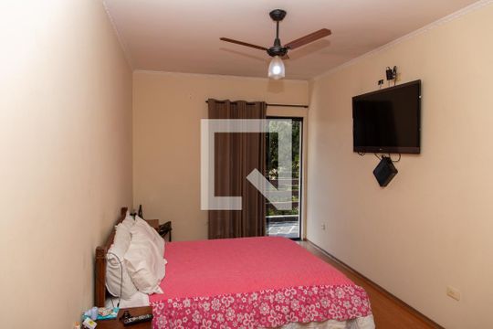 Quarto Suíte 1 de casa à venda com 5 quartos, 600m² em Centro, Diadema