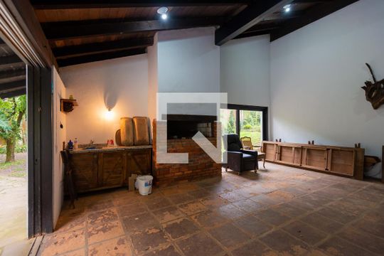 Garagem de casa à venda com 6 quartos, 2700m² em Vila Conceição, Porto Alegre