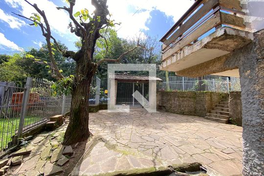 Pátio  de casa à venda com 3 quartos, 269m² em Ideal, Novo Hamburgo