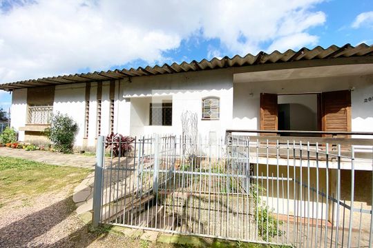 Quintal de casa à venda com 3 quartos, 269m² em Ideal, Novo Hamburgo