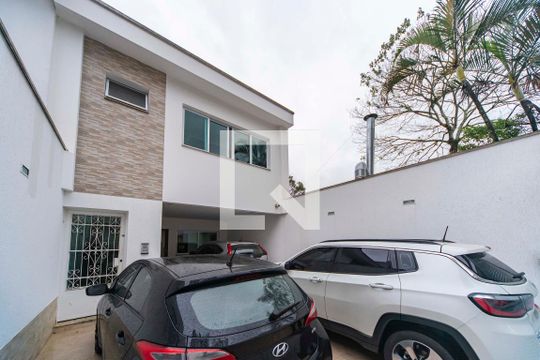 Garagem de casa à venda com 4 quartos, 340m² em Vila Santa Teresa, Santo André