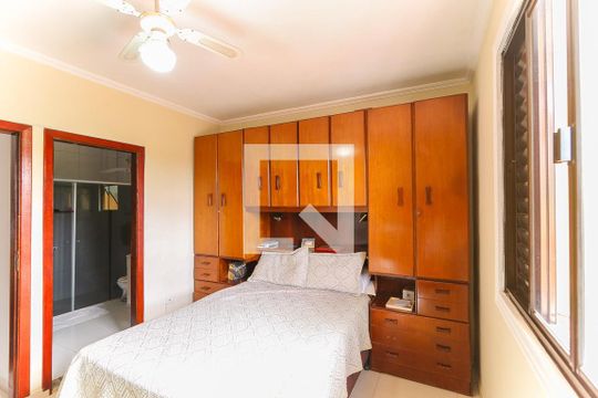 Suíte de casa à venda com 3 quartos, 269m² em Jardim Monte Alegre, Taboão da Serra