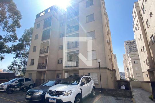 Fachada de apartamento para alugar com 2 quartos, 55m² em Conceição, Osasco
