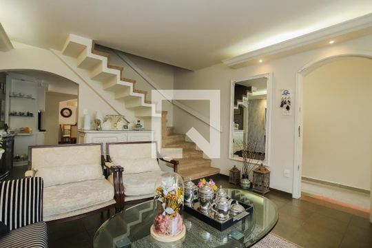 Sala 1 de casa à venda com 4 quartos, 230m² em Jardim Vera Cruz, São Paulo