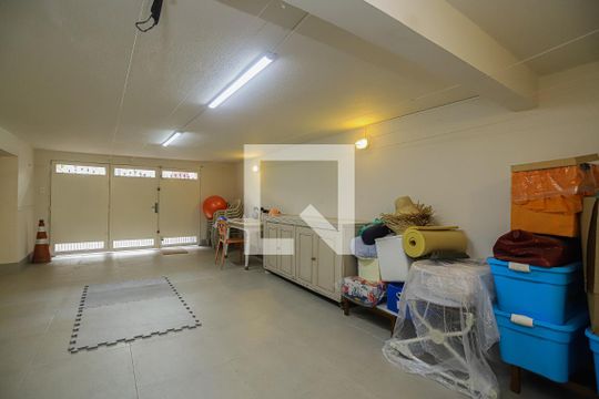 Garagem de casa à venda com 4 quartos, 230m² em Jardim Vera Cruz, São Paulo