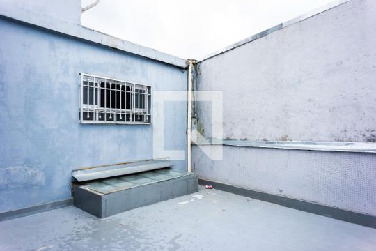 Terraço de casa à venda com 3 quartos, 250m² em Vila Bertioga, São Paulo