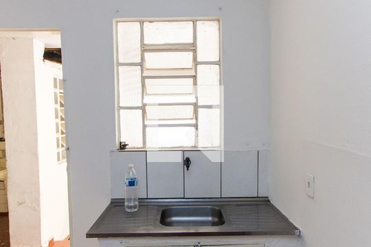 Sala e Cozinha  de casa para alugar com 1 quarto, 60m² em Vila Maria Alta, São Paulo