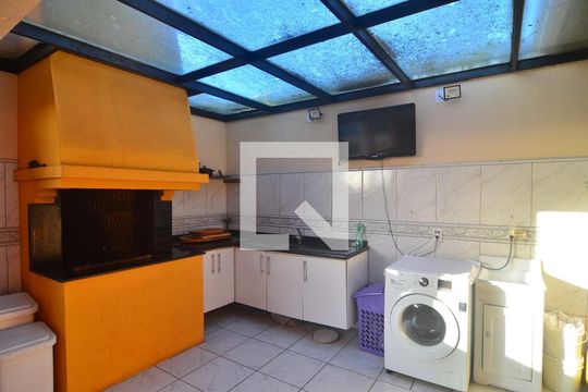 Área de Serviço de casa para alugar com 3 quartos, 400m² em Rio Branco, Canoas