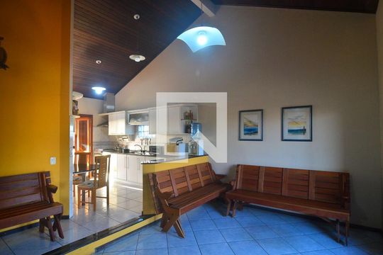 Cozinha de casa para alugar com 3 quartos, 400m² em Rio Branco, Canoas