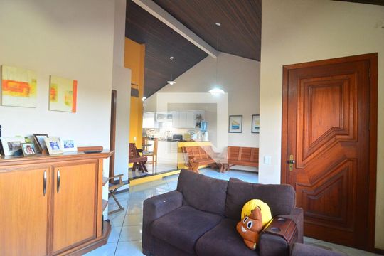 Sala de casa para alugar com 3 quartos, 400m² em Rio Branco, Canoas