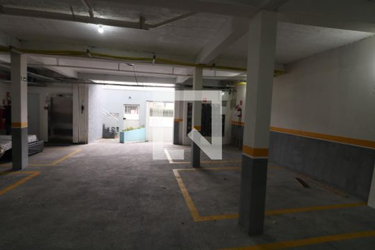 Garagem de apartamento para alugar com 2 quartos, 50m² em Jardim Vila Formosa, São Paulo