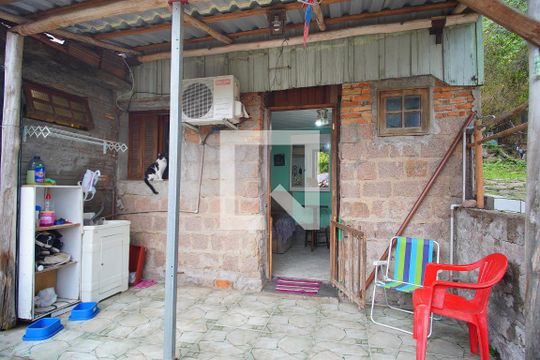varanda  de casa à venda com 3 quartos, 224m² em Vila Jardim, Porto Alegre