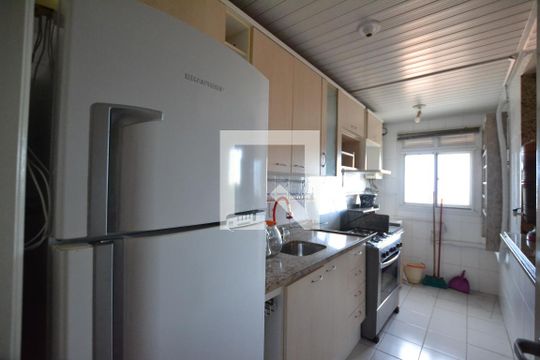 Cozinha de apartamento à venda com 2 quartos, 55m² em Cavalhada, Porto Alegre
