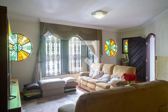 Casa para alugar com 3 quartos, 239m² em Jardim São Paulo, São Paulo