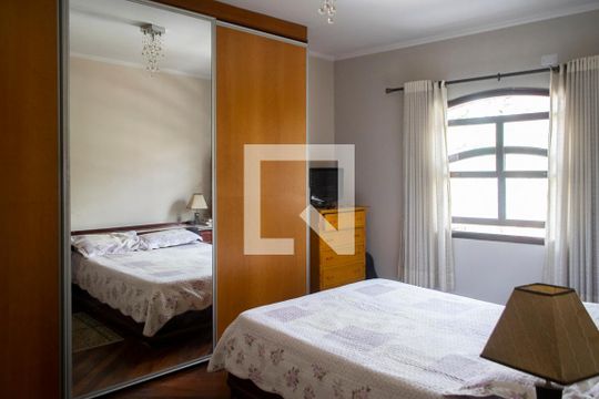 Quarto 1 de casa para alugar com 3 quartos, 239m² em Jardim São Paulo, São Paulo