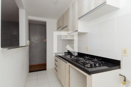 Cozinha de apartamento para alugar com 2 quartos, 48m² em Vila Bremen, Guarulhos