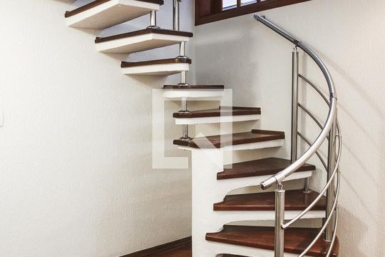 Acesso aos Quartos de casa à venda com 3 quartos, 209m² em Vila Camilópolis, Santo André