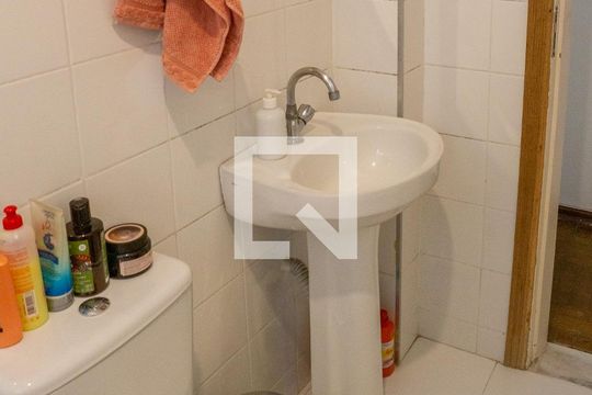 Banheiro de apartamento à venda com 1 quarto, 53m² em Perdizes, São Paulo