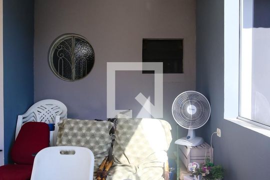 Casa à venda com 3 quartos, 244m² em Jardim Santo Alberto, Santo André