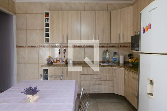 Casa à venda com 3 quartos, 244m² em Jardim Santo Alberto, Santo André