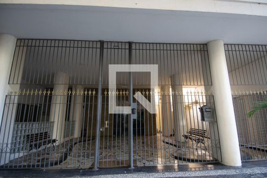 Fachada de apartamento para alugar com 2 quartos, 67m² em Copacabana, Rio de Janeiro