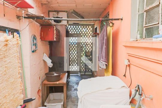 Lavanderia de casa à venda com 3 quartos, 175m² em Jardim Peri Peri, São Paulo