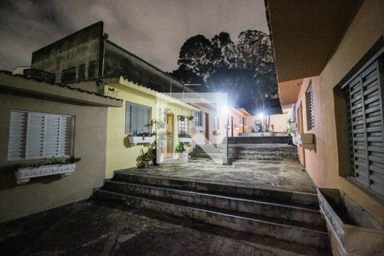 Área Externa de casa de condomínio para alugar com 1 quarto, 36m² em Itaquera, São Paulo