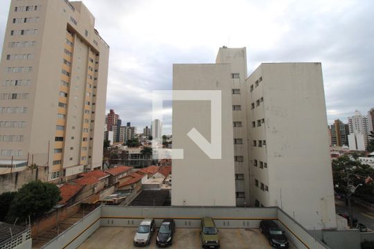 Vista da Sacada da Sala de apartamento à venda com 2 quartos, 56m² em Vila Itapura, Campinas