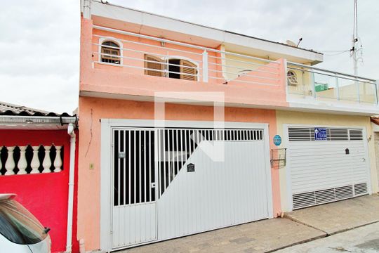 Fachada de casa para alugar com 3 quartos, 210m² em Jardim Maria Rosa, Taboão da Serra