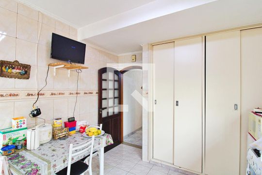 Cozinha de casa para alugar com 3 quartos, 210m² em Jardim Maria Rosa, Taboão da Serra