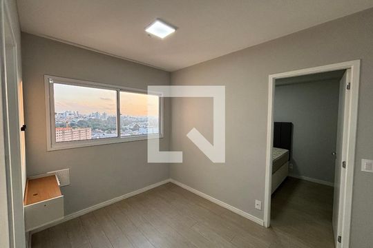 Apartamento à venda com 2 quartos, 33m² em Vila Pierina, São Paulo