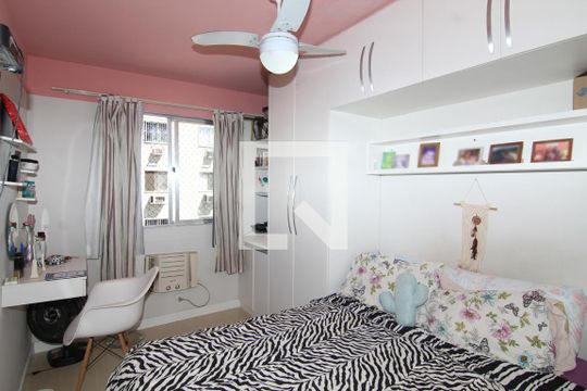 Quarto 1 de apartamento para alugar com 2 quartos, 52m² em Olaria, Rio de Janeiro