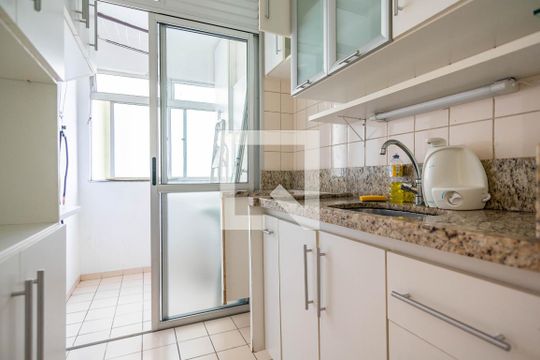 Cozinha de apartamento à venda com 2 quartos, 45m² em Vila Cruz das Almas, São Paulo