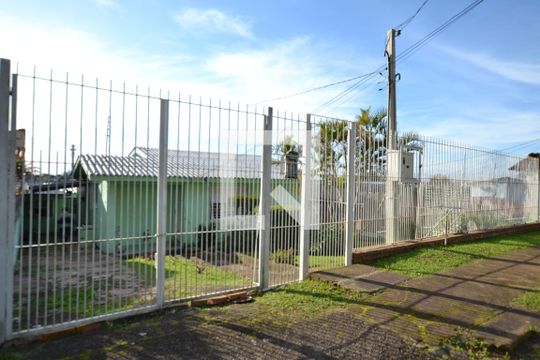 Fachada de casa à venda com 3 quartos, 140m² em Santa Tereza, Porto Alegre