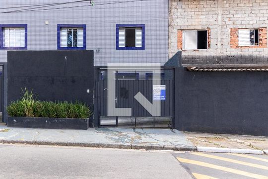 Fachada de casa para alugar com 2 quartos, 80m² em Santana, São Paulo