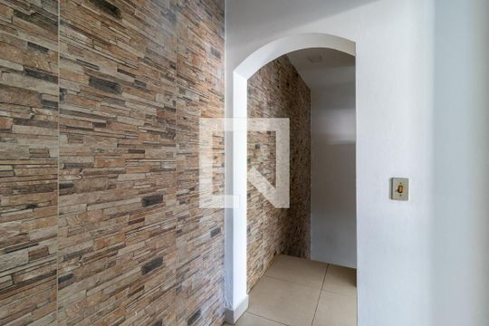 Corredor dos Quartos de casa para alugar com 2 quartos, 80m² em Santana, São Paulo