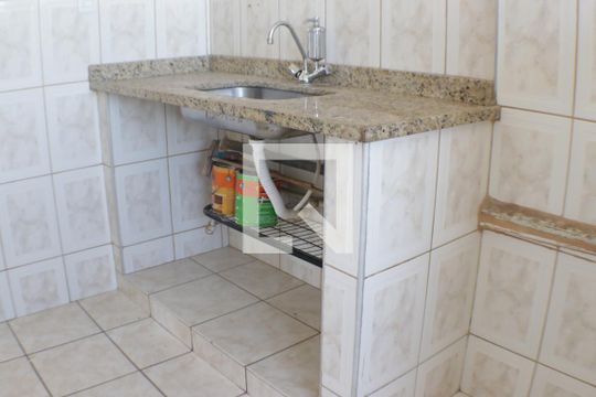 Cozinha de apartamento para alugar com 1 quarto, 40m² em Taquara, Rio de Janeiro