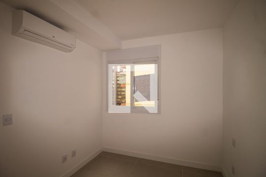 Quarto de apartamento à venda com 1 quarto, 31m² em Farroupilha, Porto Alegre