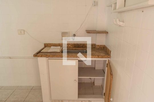 Cozinha de apartamento à venda com 2 quartos, 55m² em Icaraí, Niterói