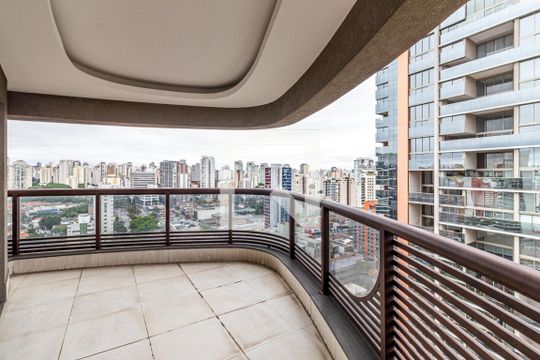 Varanda de kitnet/studio à venda com 1 quarto, 50m² em Itaim Bibi, São Paulo