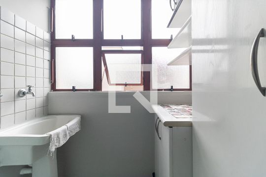 Lavanderia de apartamento à venda com 2 quartos, 56m² em Parque Bristol, São Paulo