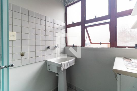 Lavanderia de apartamento à venda com 2 quartos, 56m² em Parque Bristol, São Paulo