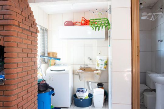 Área de Serviço de casa à venda com 4 quartos, 200m² em Jardim Maria Rosa, Taboão da Serra