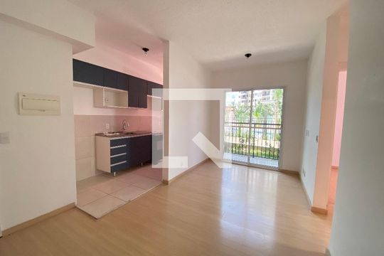 Sala de apartamento à venda com 2 quartos, 48m² em Del Castilho, Rio de Janeiro