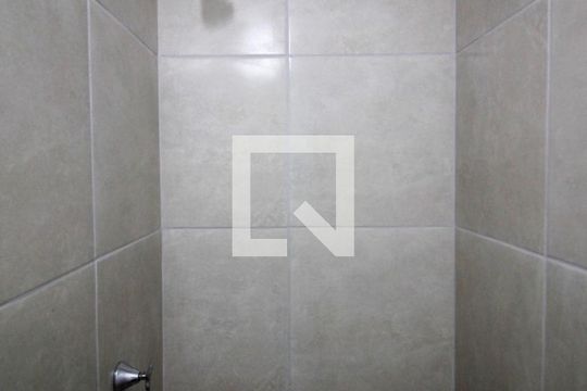 Banheiro Social de apartamento para alugar com 2 quartos, 48m² em Del Castilho, Rio de Janeiro