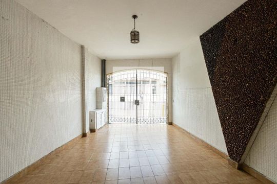 Garagem de casa à venda com 3 quartos, 202m² em Penha de França, São Paulo