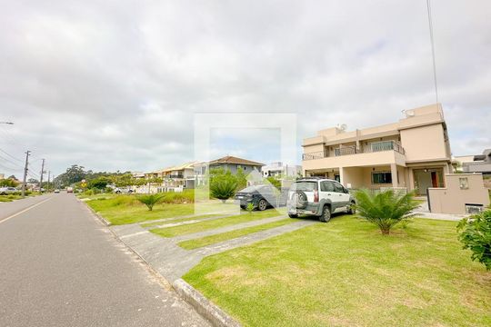 Vista da Rua de casa para alugar com 4 quartos, 194m² em Ingleses do Rio Vermelho, Florianópolis