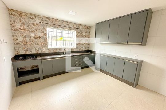 Cozinha de casa para alugar com 4 quartos, 194m² em Ingleses do Rio Vermelho, Florianópolis